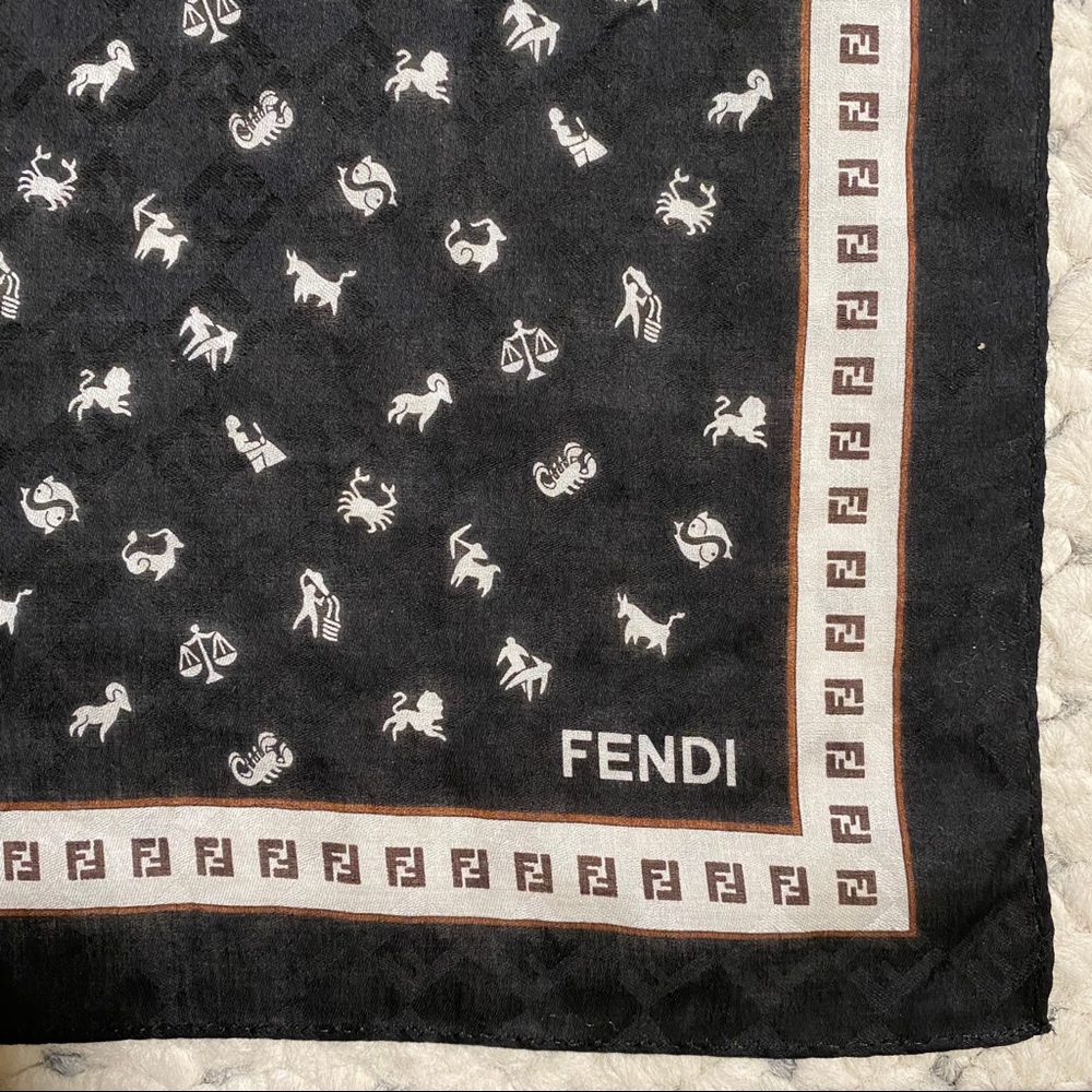 FENDI Authentic FF Logo Signature Black Scarf - Picture 2 of 8